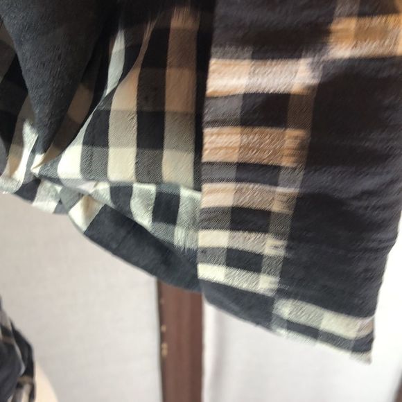 Chico's Design button down shirt abstract black&white check/plaid/100%silk/8or10 - Picture 5 of 14